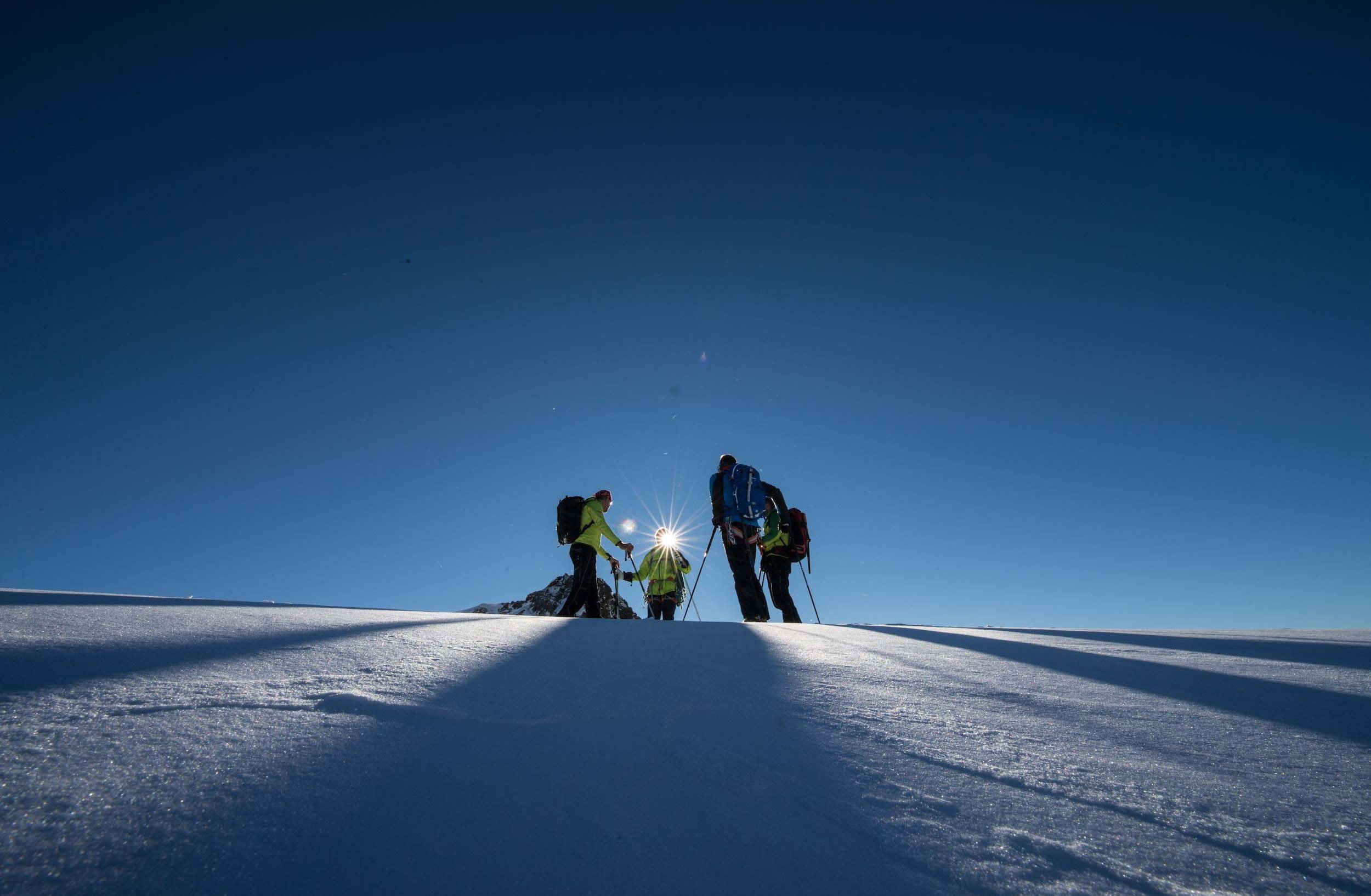 Skitour Gruppe auf dem Gipfel